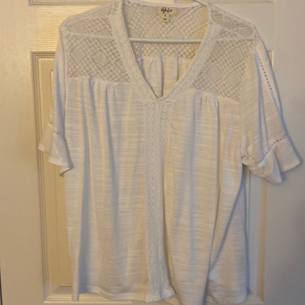 White flowy top xl